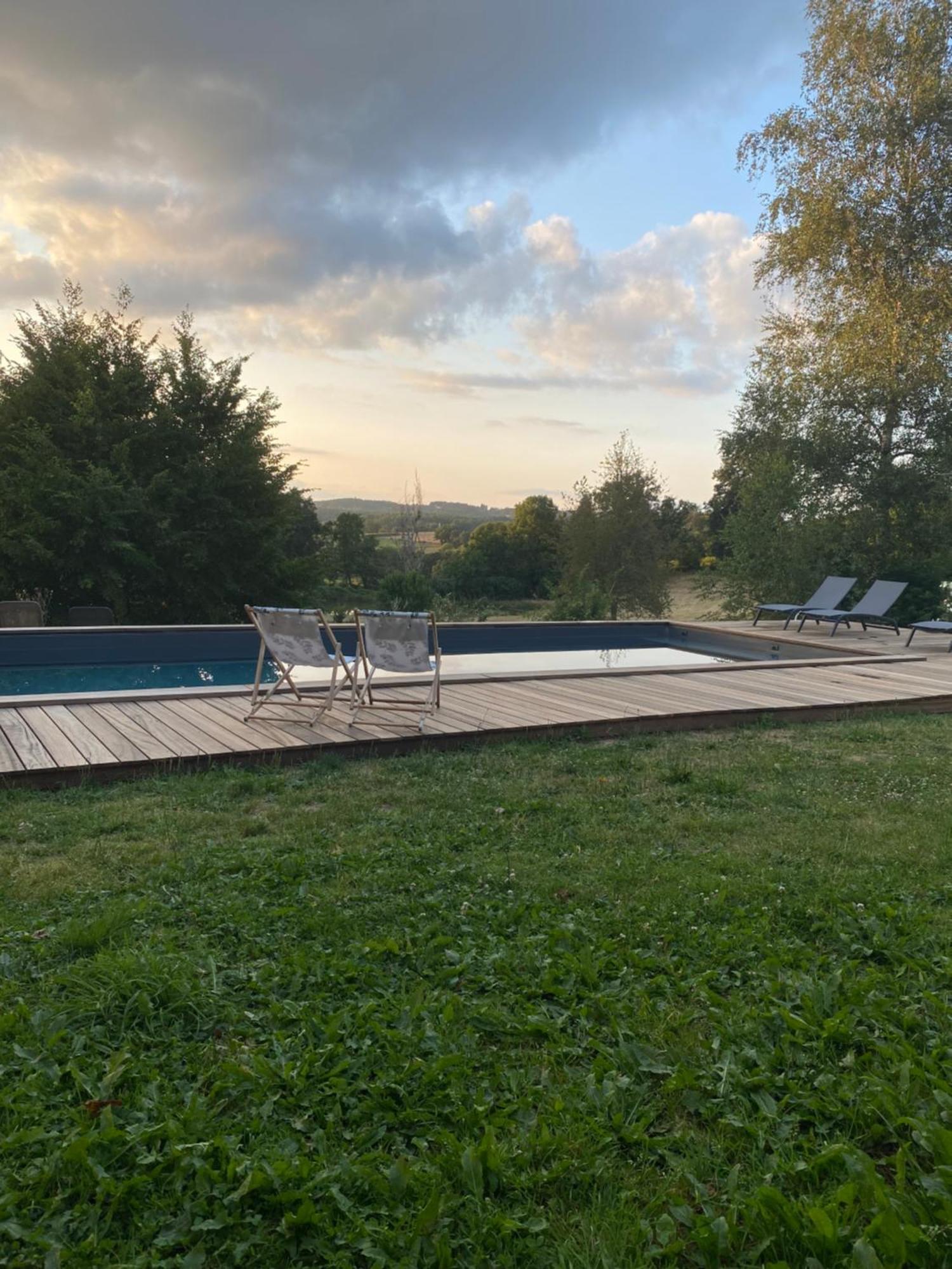 Une Pause En Correze Sarroux Zewnętrze zdjęcie